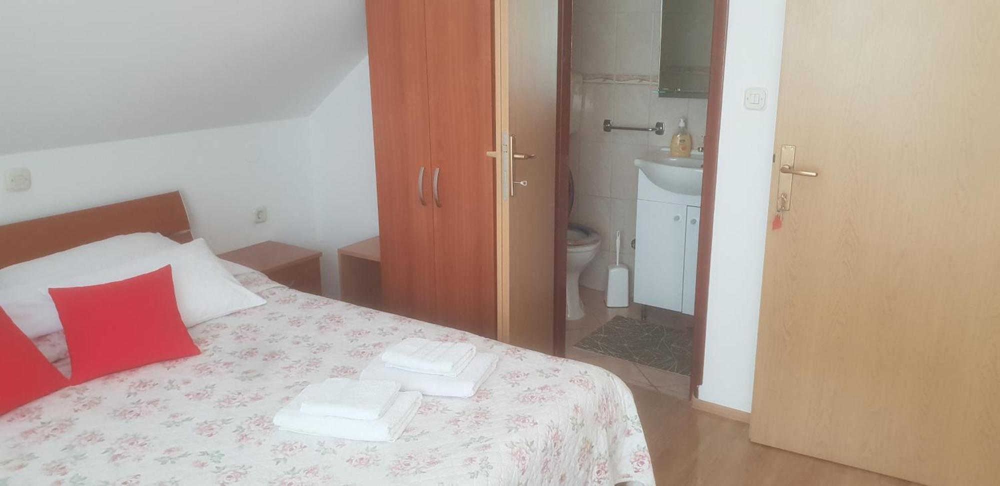 Apartments Mise Ogulin Ngoại thất bức ảnh