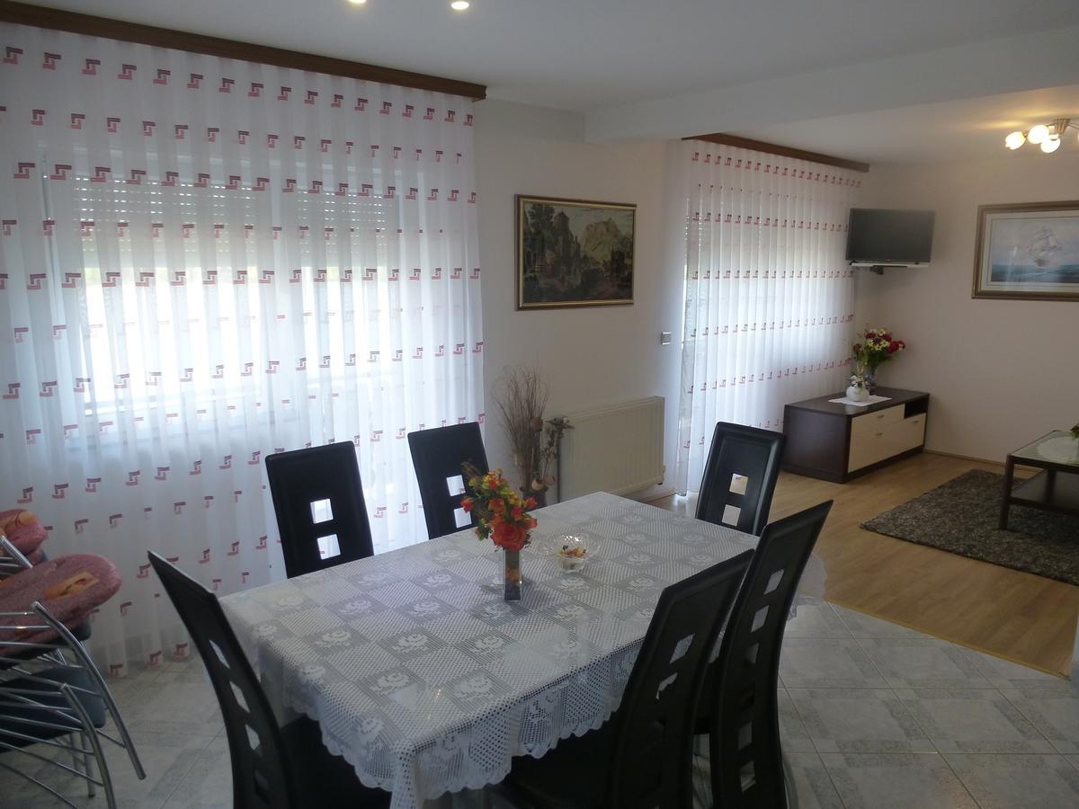 Apartments Mise Ogulin Ngoại thất bức ảnh