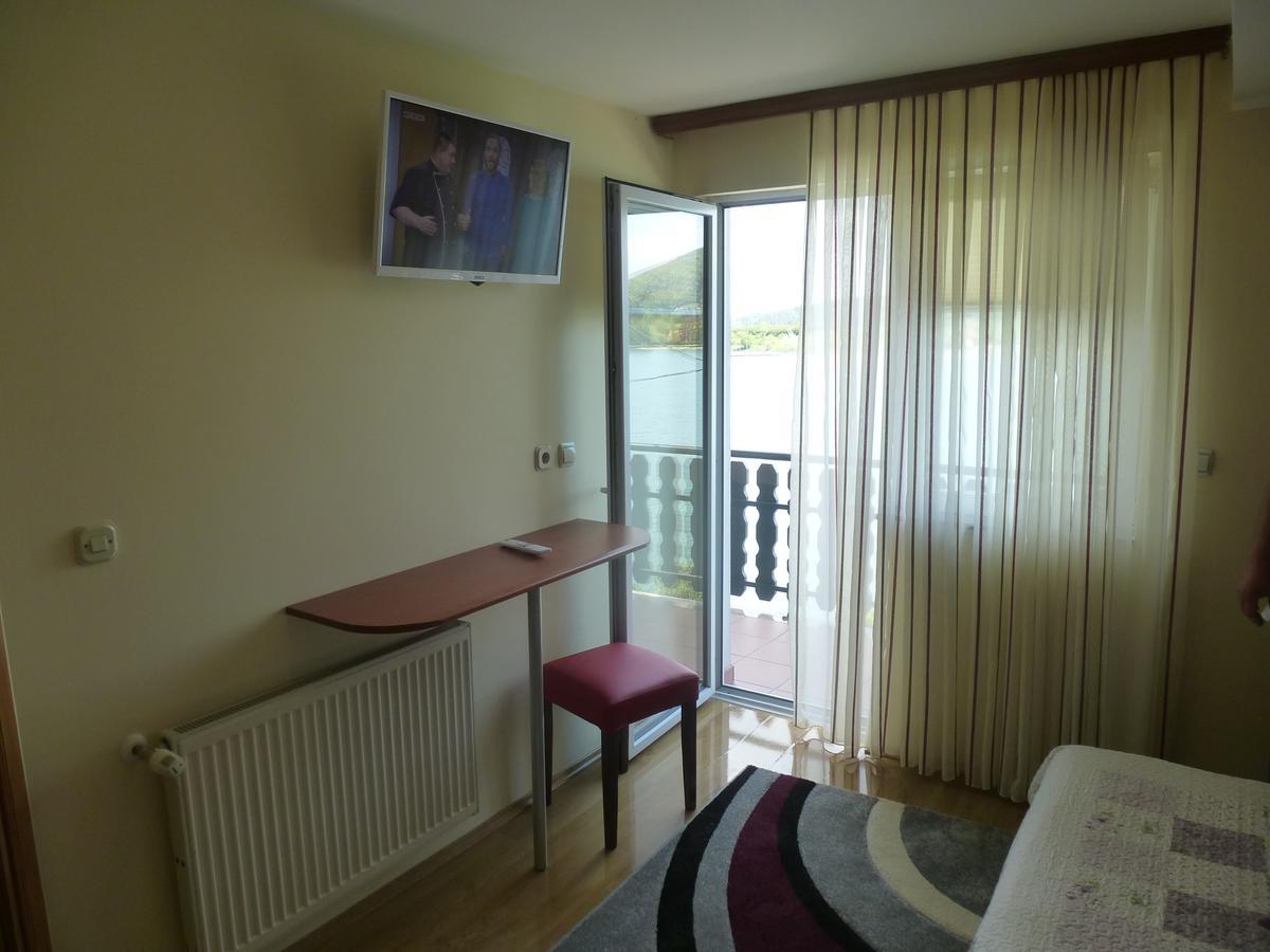 Apartments Mise Ogulin Ngoại thất bức ảnh